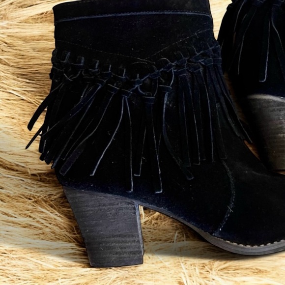 Sbicca “hard to find” BLACK Suede Macramé Fringe Boot. Vintage - Picture 15 of 16